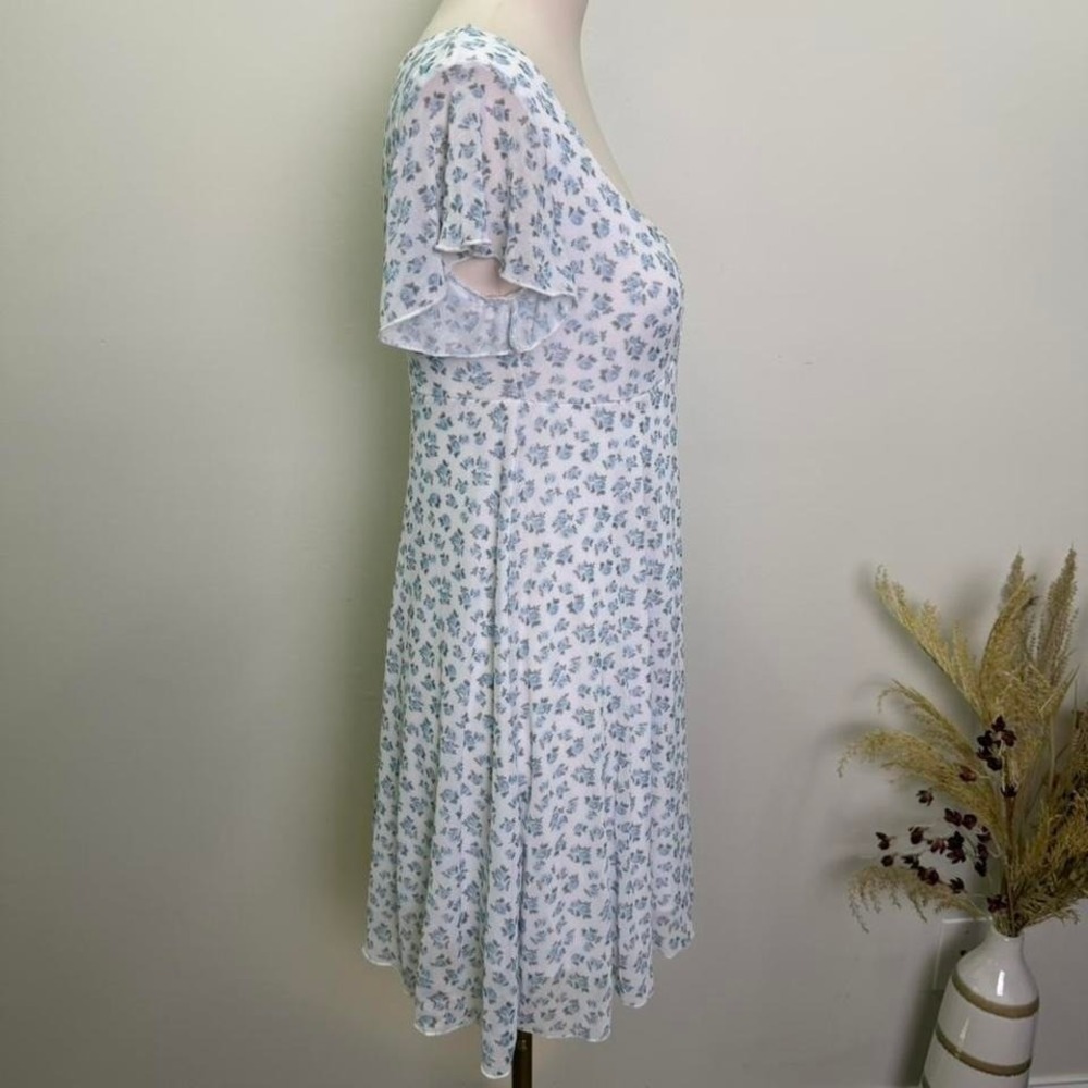 See You Monday Women's Size Medium White & Blue Floral Empire Waist Mini Dress - Picture 4 of 8